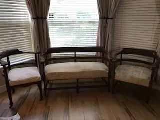 Settee set