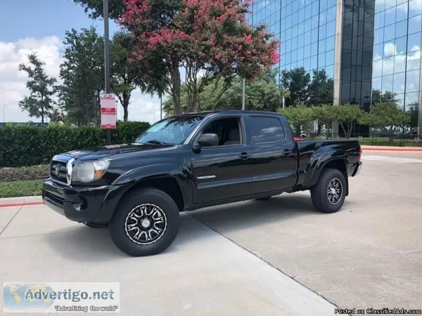 2005 Toyota Tacoma Black Pickup Truck