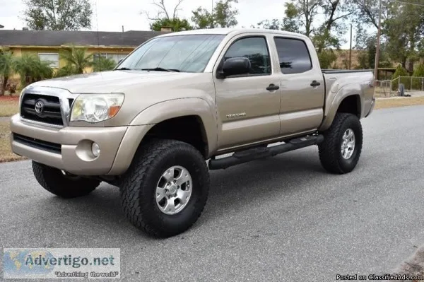 2006 Toyota Tacoma Gold Pickup Truck