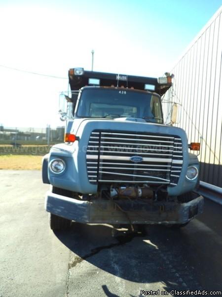 1995 Ford LTS9000 Dump Truck