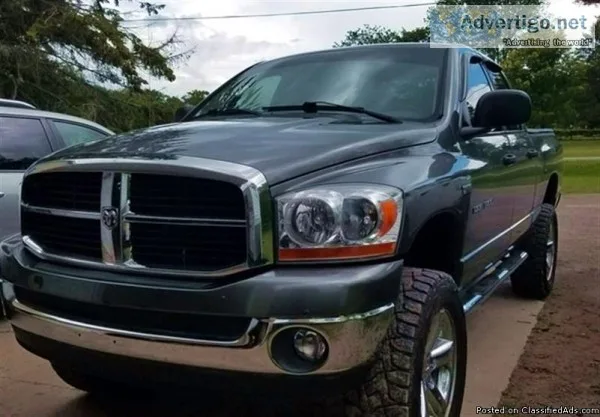 HEMI 2006 Dodge Ram Clean Truck