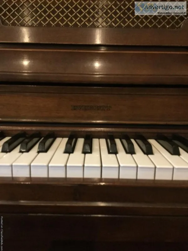 Everett Full Upright Piano