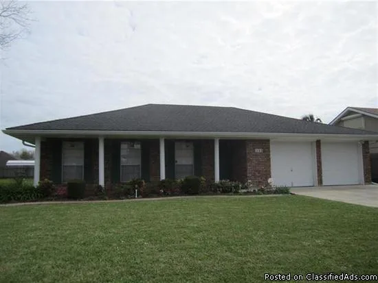 1133 Saint Michael Dr Harvey LA 70058