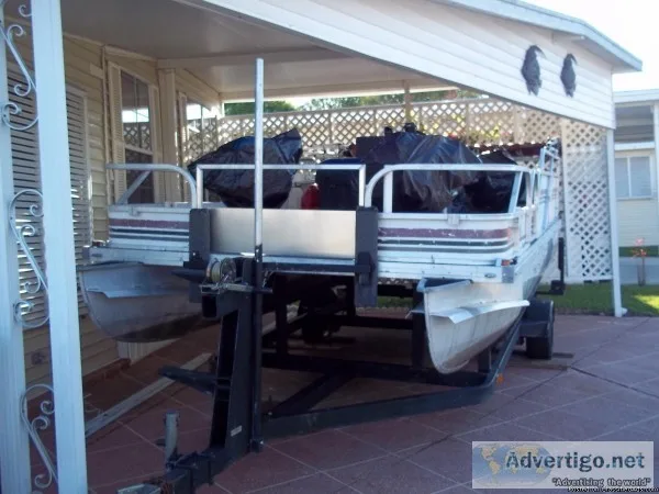 20&rsquo PLAYCRAFT PONTOON