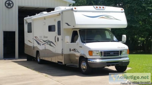 2007 Winnebago Outlook WF331C