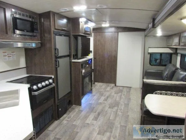 2019 Cruiser Radiance Ultra Lite 25RB KING BED XTRA LG BATH