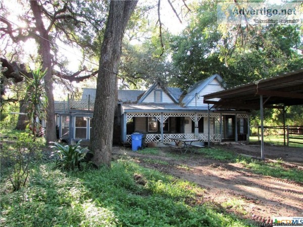 Large (2427 Sq. Ft.) Fixer Upper in Seguin