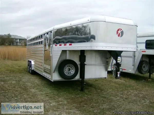 2015 Kiefer 8x24 GN horse trailer Show Stock