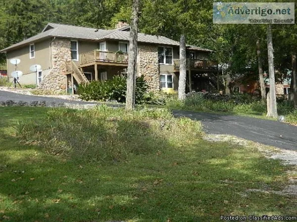 Lake Front 2 bedroom Duplex For Rent