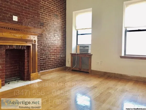 2150 - Studio Apartment in Hell s Kitchen
