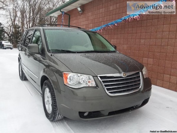 2010 CHRYSLER TOWN and COUNTRY