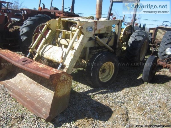 2 Ford Industrial Tractors