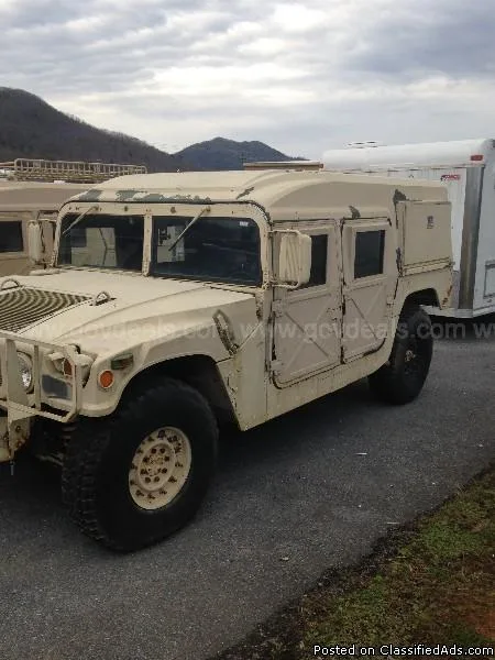 1987 Military Humvee M-10