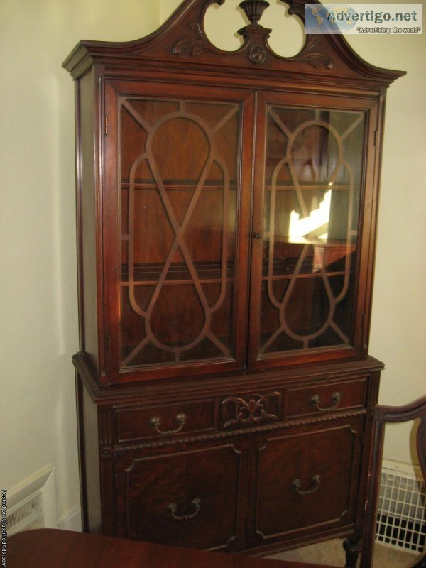 China cabinet vintage