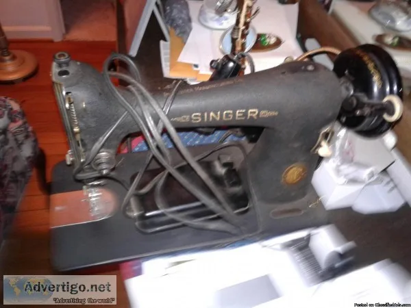 1950 Singer sewing machine