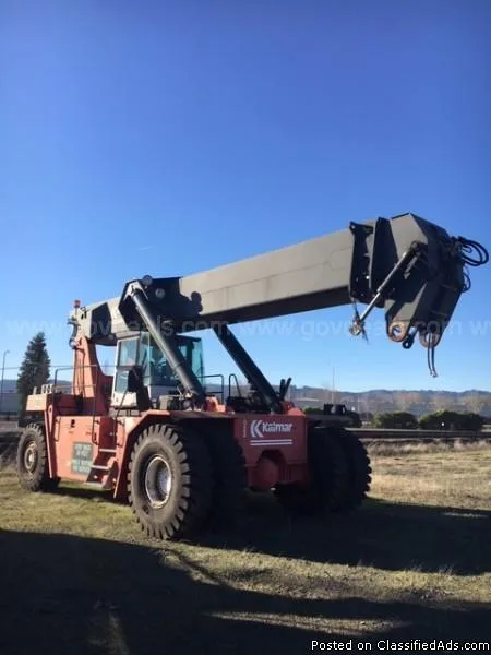 2002 Kalmar Reach Stacker