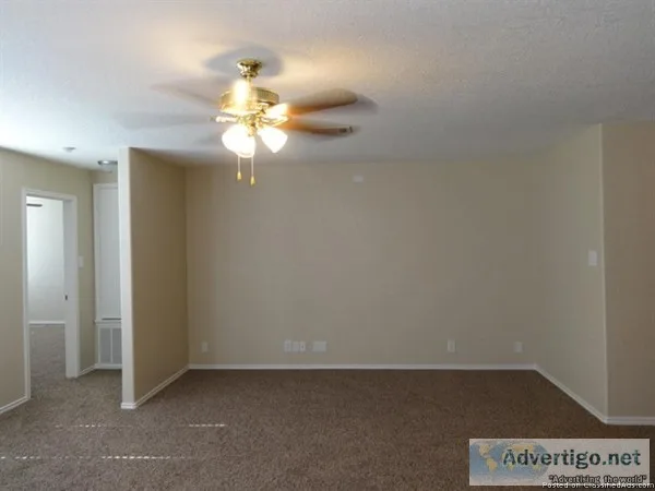 Beautiful 3 bed 2 ba home in great location