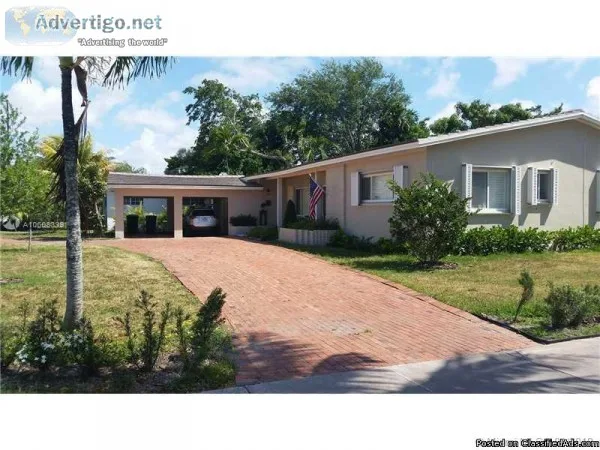 AMAZING DUPLEX - 2 Bdrm  2 Bths in Coral Gables