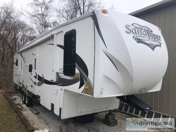 By Owner 2011 40 ft. Forest River Sand Piper 355QBQ w4 slides