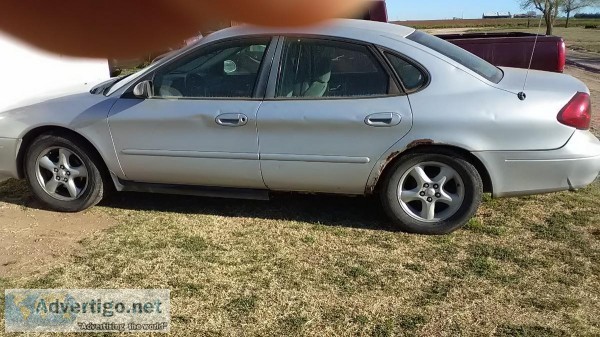 2000 Ford Taurus