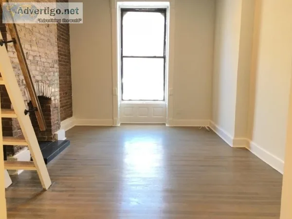 2195 - Studio Apartment in Upper West Side
