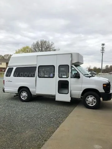 2014 Ford Econoline E-350 Super Duty Extended
