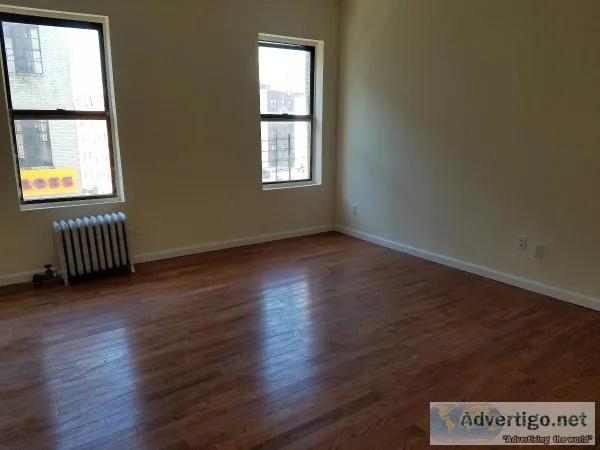 2595 - 3 Bedrooms Apartment in Washington Heights