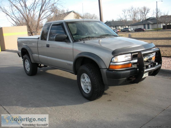 2000 Chevy S-10--LS