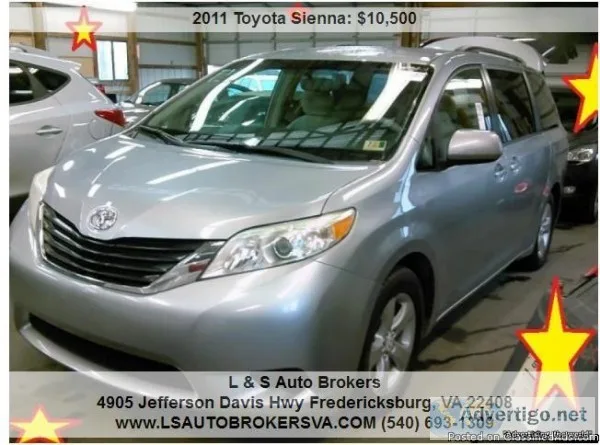 2011 Toyota Sienna LE 8 Passenger Minivan