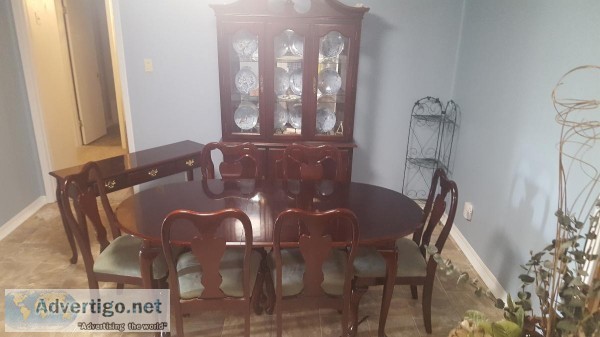 8 Place Dining Table China Cabinet and Side Table