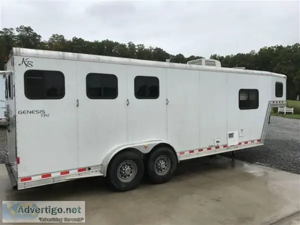 2004 Kiefer Built Genesis S-340 3 horse trailer
