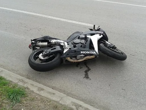 Injured on Slippery Road - Contact Howard Kornberg
