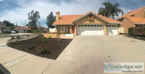 3 beds 2 bats for single family for rent in Riverside CA 92508
