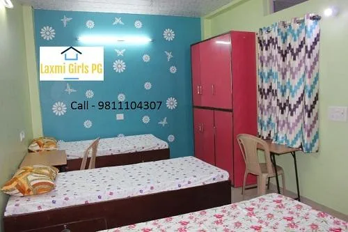 Girls Hostel in Laxmi Nagar