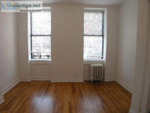2495 - 1 Bedroom Apartment in Hell s Kitchen