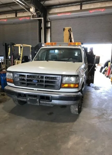 1994 Ford F-350 XL Reg. Cab DRW 2WD