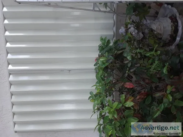 Accordion shutters