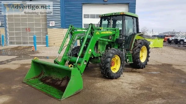 1996 John Deere 6200 4x4 Utility Tractor