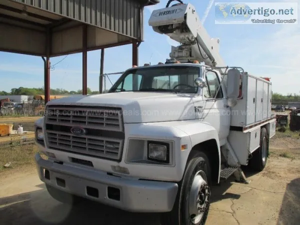 1991 Ford F700F BUKET TRUCK - versa lift