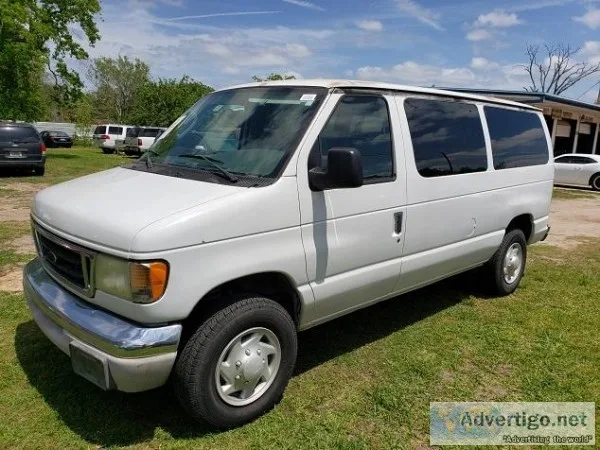 2003 Ford E-350 XLT