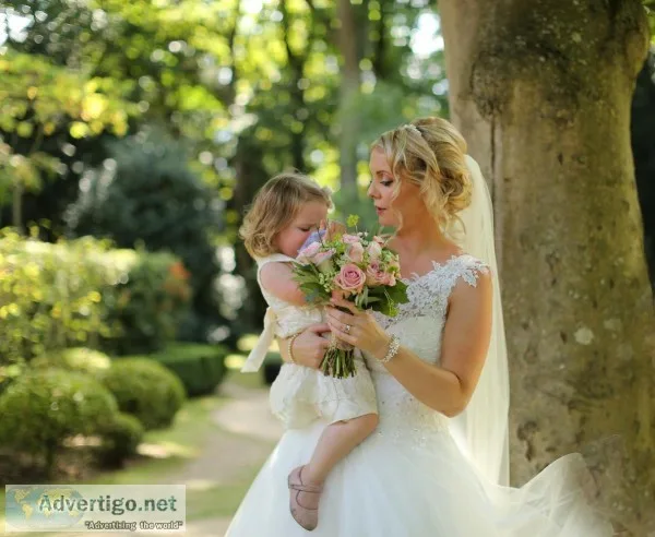 Buckinghamshire Wedding Photographer