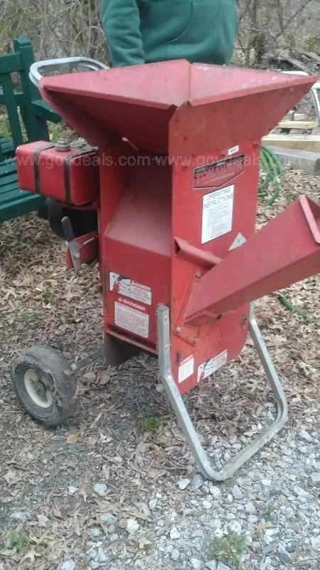 ONE (1) TOMAHAWK CHIPPER