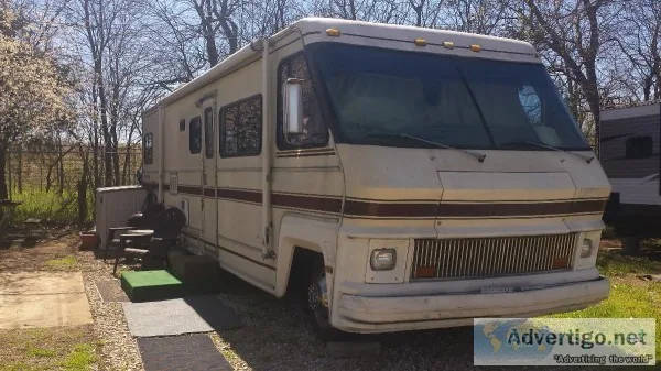 1984 Sportscoach Pathfinder M-30
