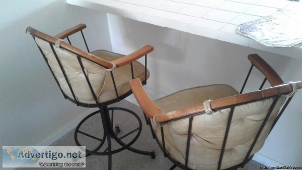 2 retro bar stools