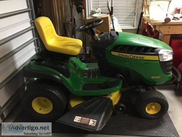 John Deere Tractor D130