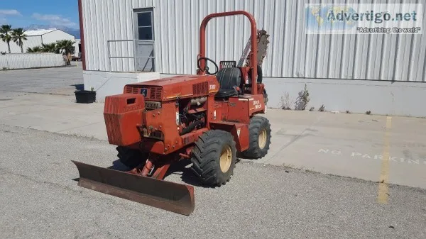 2001 DITCH WITCH 3700DD RIDE ON TRENCHER