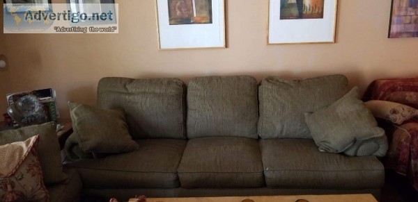 Thomasville 7  sofa and 5  matching loveseat