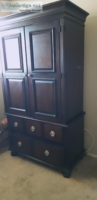 TV armoire