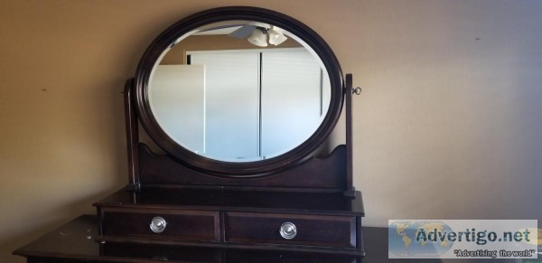 Tabletop mirror w drawers
