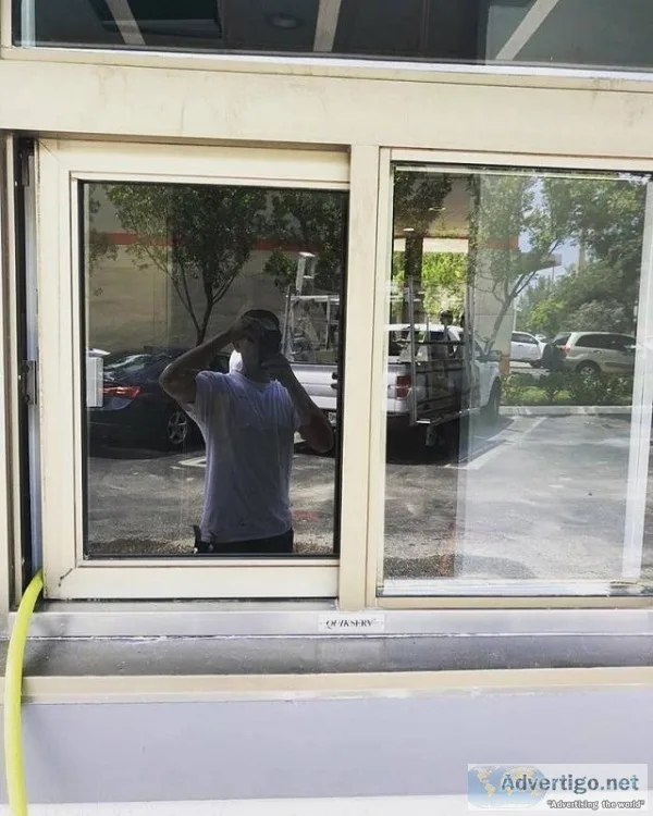 Low cost quote on Broken window repair Florida